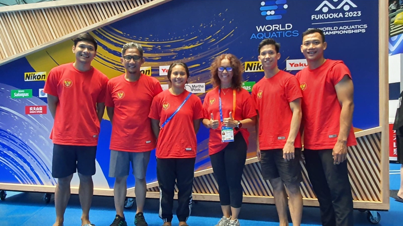 Gladies Atlet Loncat Indah