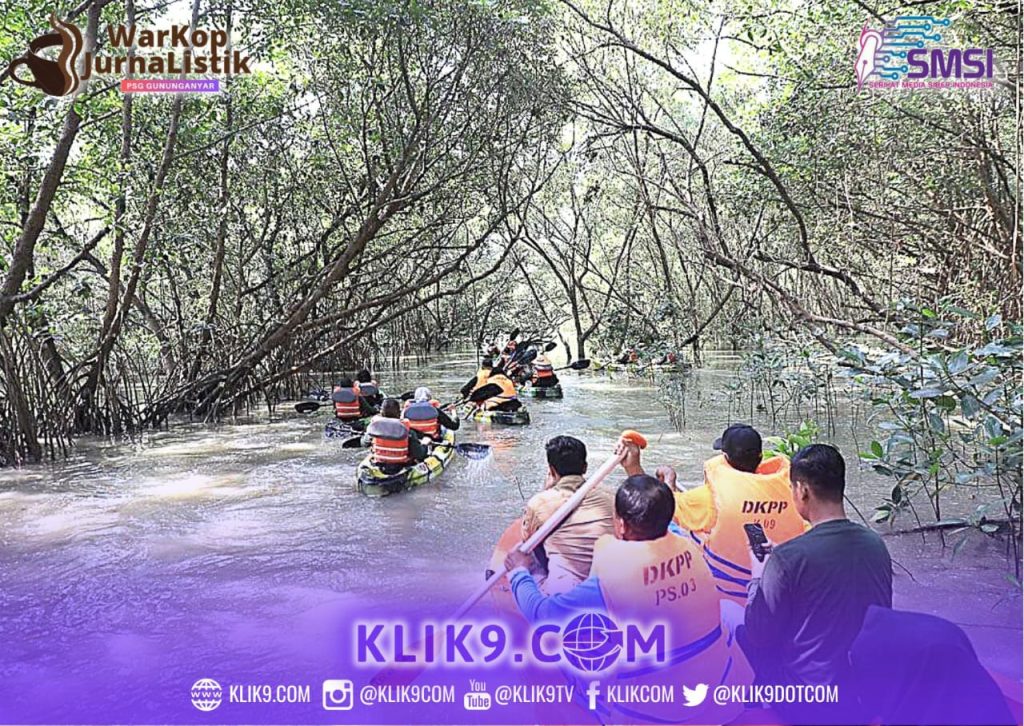 Wisatawan ke Surabaya