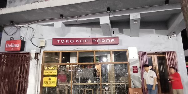 Larangan Parkir Tunjungan